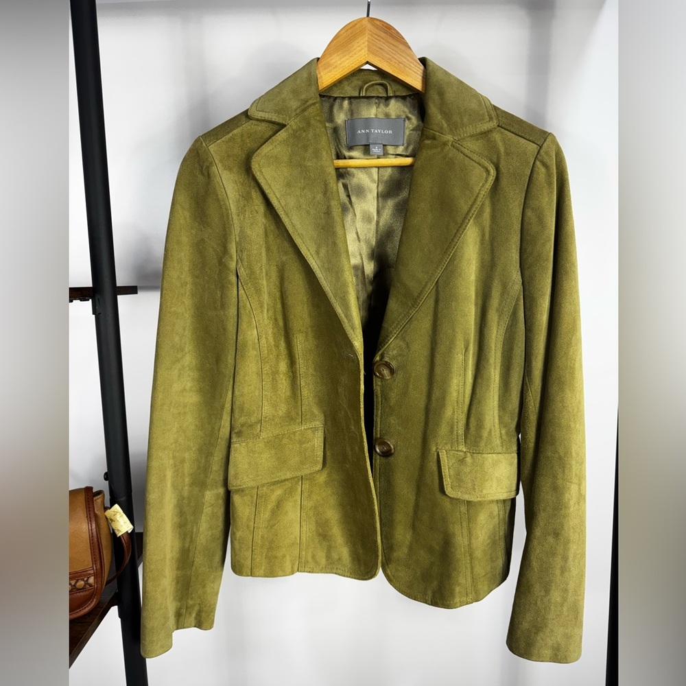 ANN TAYLOR suede leather olive green jacket size 2